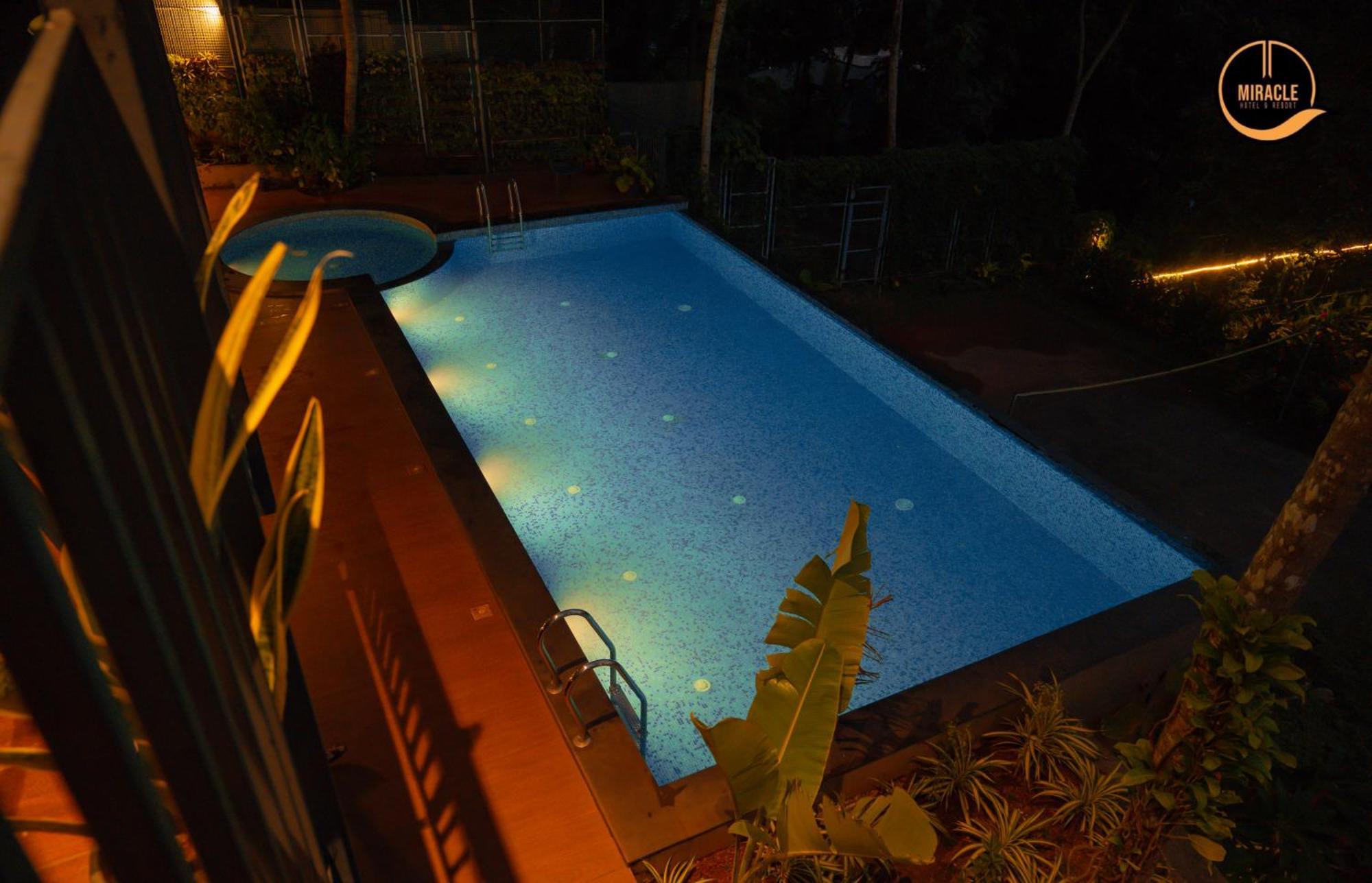Miracle Hotel And Resorts Calicut Exterior foto